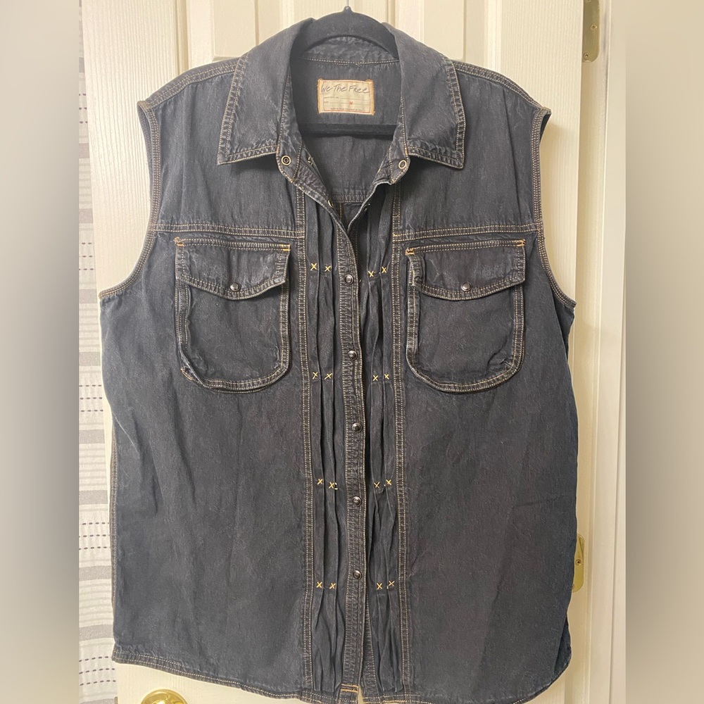 We The Free Wild Dreams Denim Shirt Size Medium